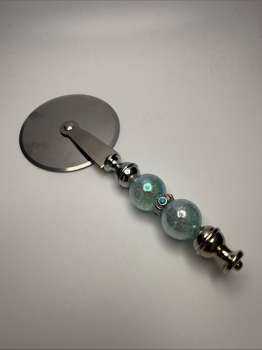 Glass Bead Handle Pizza Cutter in Light Teal and Silver
